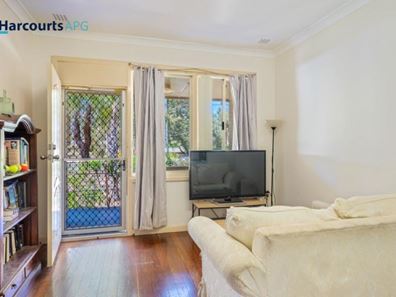 42b Hudson Road, Withers WA 6230