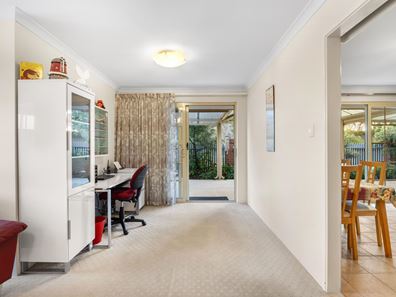 1 Newcomen Road, Stirling WA 6021
