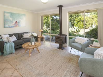 22 Duggan Drive, Cowaramup WA 6284