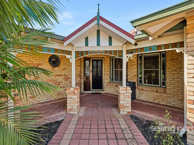 2 St Laurent Mews, Port Kennedy WA 6172