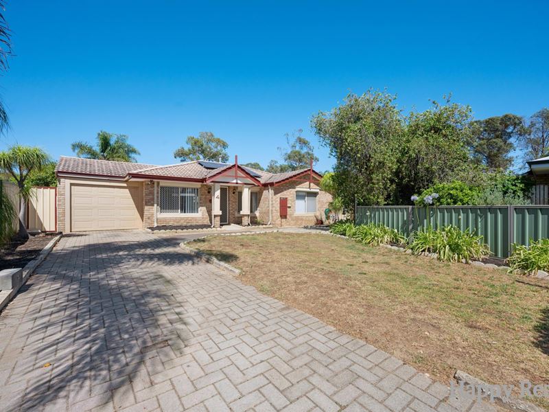 4 Floret Court, Seville Grove WA 6112