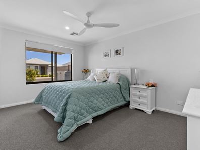 13 Atkins Road, Dalyellup WA 6230