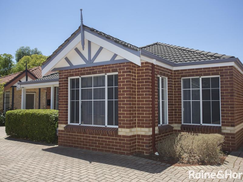 6/32 HOLMESDALE ROAD, Woodbridge