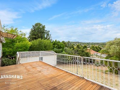 32 Tunnel Road, Swan View WA 6056