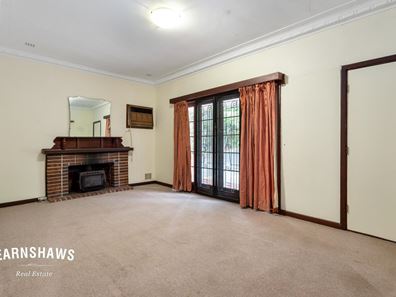 32 Tunnel Road, Swan View WA 6056