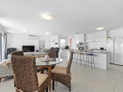8/21 Cronin Place, Armadale WA 6112