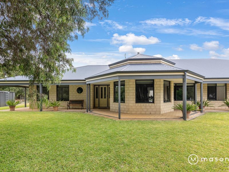 831 Frenchman Bay Road, Big Grove