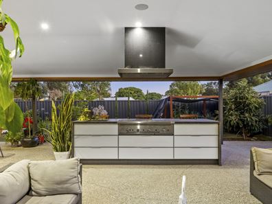 12 SOUTHERN TERRACE, Connolly WA 6027