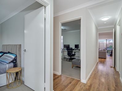 1/18 Melksham Way, Butler WA 6036