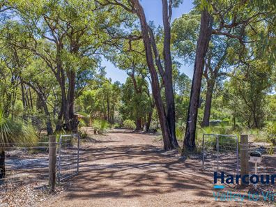 12 Chianina Place, Lower Chittering WA 6084