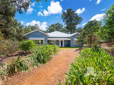 25 Livingstone Heights, Roelands WA 6226