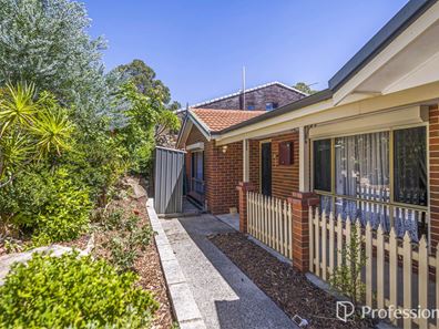 11 Harrison Road, Mount Richon WA 6112