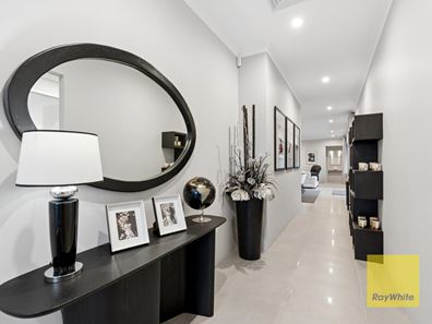 28 Edmonton Parade, Bushmead WA 6055