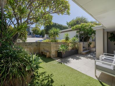 106 High Street, Sorrento WA 6020