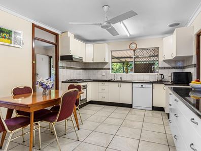 125 Eglington Crescent, Hamersley WA 6022
