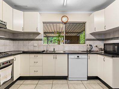 125 Eglington Crescent, Hamersley WA 6022