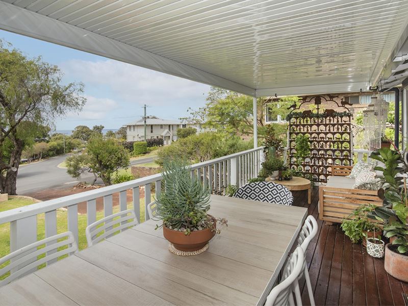 14 Smith Street, Dunsborough