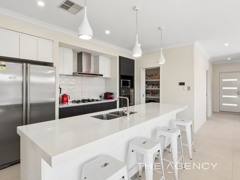 16 Noctis Way, Aveley WA 6069