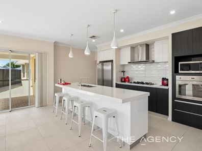 16 Noctis Way, Aveley WA 6069