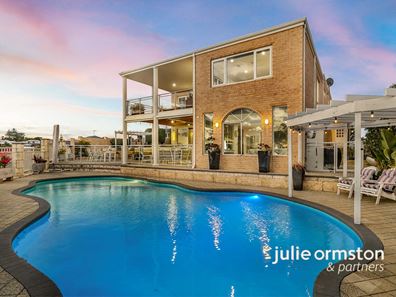 25 Belize Way, Mindarie WA 6030