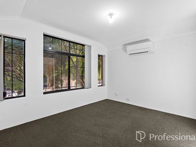 7/8 Warlu Place, High Wycombe WA 6057