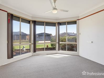 4 Cypress Mews, Warnbro WA 6169