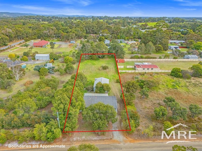 8 Moortown Road, Gledhow WA 6330