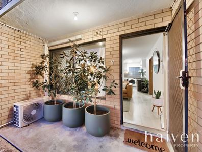 2/60 Stanley Street, Scarborough WA 6019