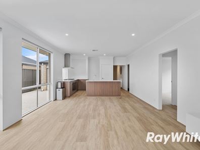 17 Limahuli Way, Lakelands WA 6180
