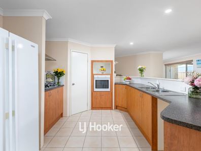 34 Kambany Approach, Dalyellup WA 6230