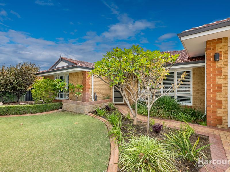 11 Sanur Rise, Iluka WA 6028