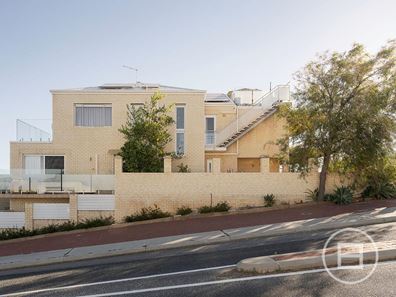 28 Marine Terrace, Sorrento WA 6020