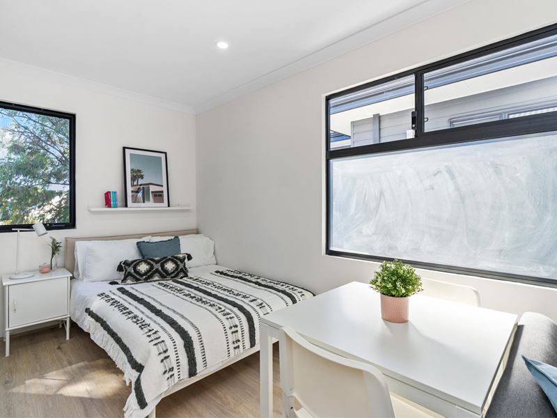 Room/4  171B Shepperton Road, Victoria Park WA 6100