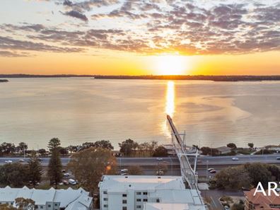 27/1 Preston Street, Como WA 6152