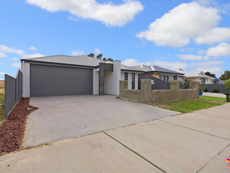 28 McMullan View, Hazelmere WA 6055