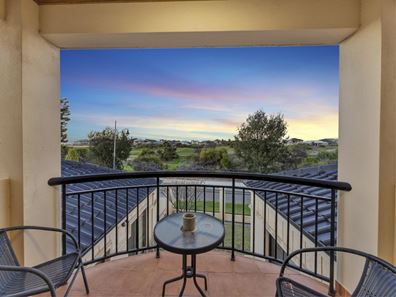 2 Redgate Entrance, Secret Harbour WA 6173