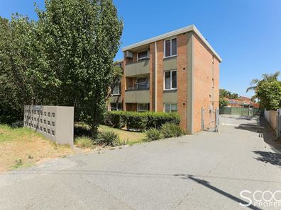 20/221 Clontarf Road, Hamilton Hill WA 6163