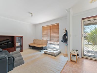 16 Azure Laneway, Warnbro WA 6169
