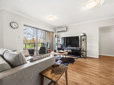 16/110 Mounts Bay Road, Perth WA 6000