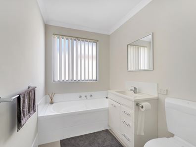11/9 Gladstone Rd, Armadale WA 6112