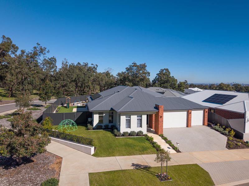 11 Broadmeadows Drive, Bushmead