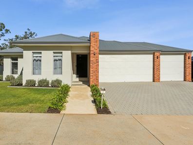 11 Broadmeadows Drive, Bushmead WA 6055