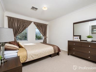 22 Arylide Grove, Eglinton WA 6034