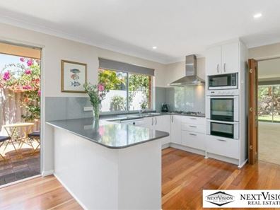 14 Reveley Ct, Samson WA 6163
