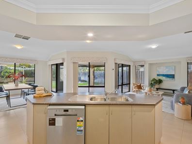 60 Seascapes Boulevard, Halls Head WA 6210