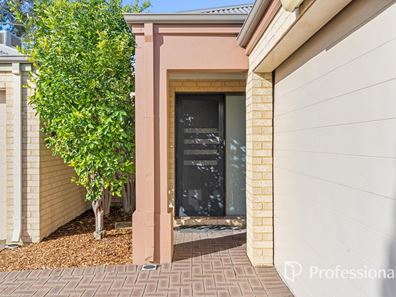 4/5 Tangmere Way, Balga WA 6061