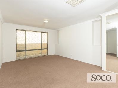 6 Cambernon Grn, Port Kennedy WA 6172