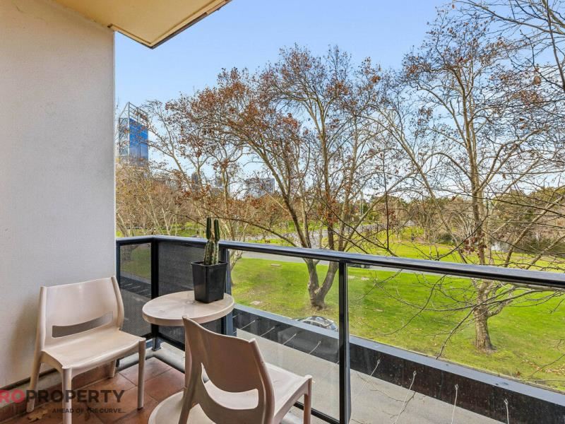 207/126 Mounts Bay Road, Perth