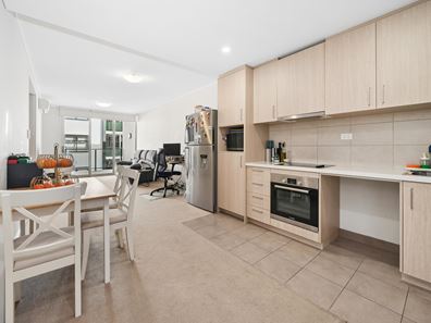 609/18 Cecil Avenue, Cannington WA 6107