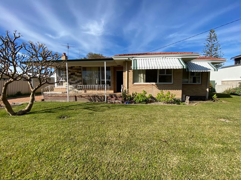 19 Dolphin Road, West Busselton WA 6280